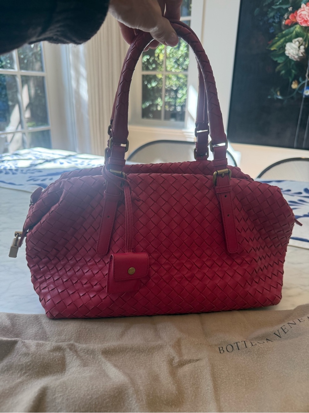 Bottega Veneta Montaigne shoulder bag in Intrecciato Woven Red Leather